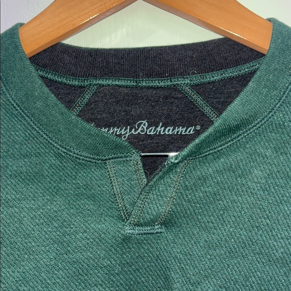 Tommy Bahama mens Reversible Crewneck Sweatshirt | Size Large - Picture 3 of 5